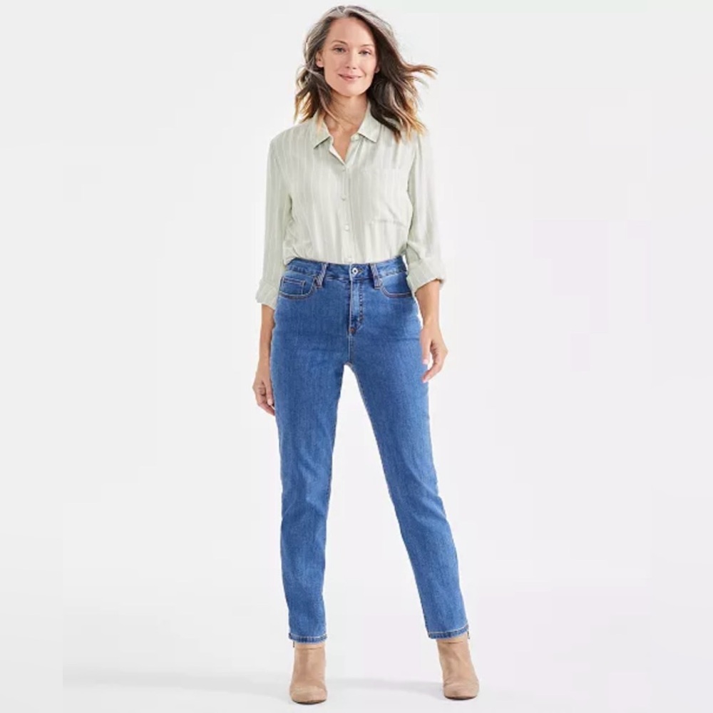 Women's High Rise Straight-Leg Jeans